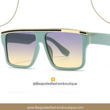 Load image into Gallery viewer, Fashion Retro Sunglasses
