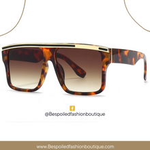 Load image into Gallery viewer, Fashion Retro Sunglasses
