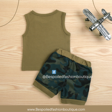 Load image into Gallery viewer, Kids 2 Piece Camouflage Short Sleeve Set
